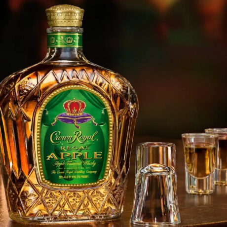 Crown Royal Regal Apple Flavoured Blended Canadian Whisky 1L Bottle